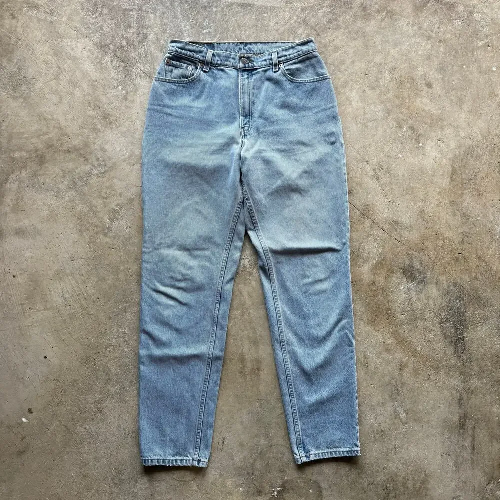 Vtg 1990s Levis 550 Lightwash Blue Jeans Size 32x32